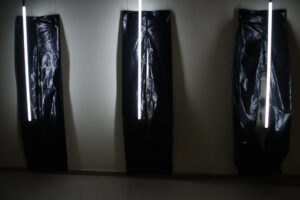 Exposició Un sol ús de Roser Oduber, al Centre Cultural El Casino de Manresa.